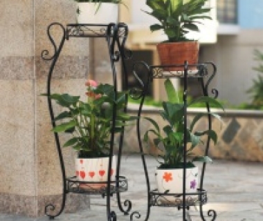 Những ưu điểm kệ hoa bằng sắt mỹ nghệ