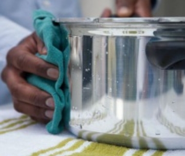 Cách xử lý inox bị ố đen nhanh chóng tại nhà