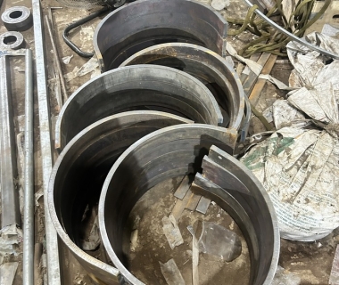 Đặc điểm cấu tạo và nguyên lý hoạt động của máy uốn ống sắt thép