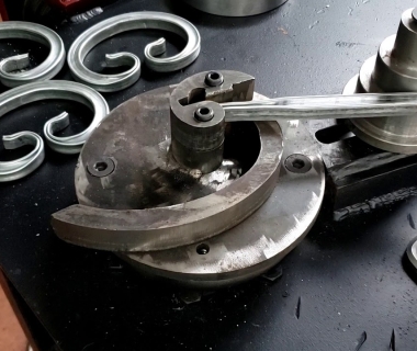 Ứng dụng của uốn ống sắt mỹ thuật trong đời sống